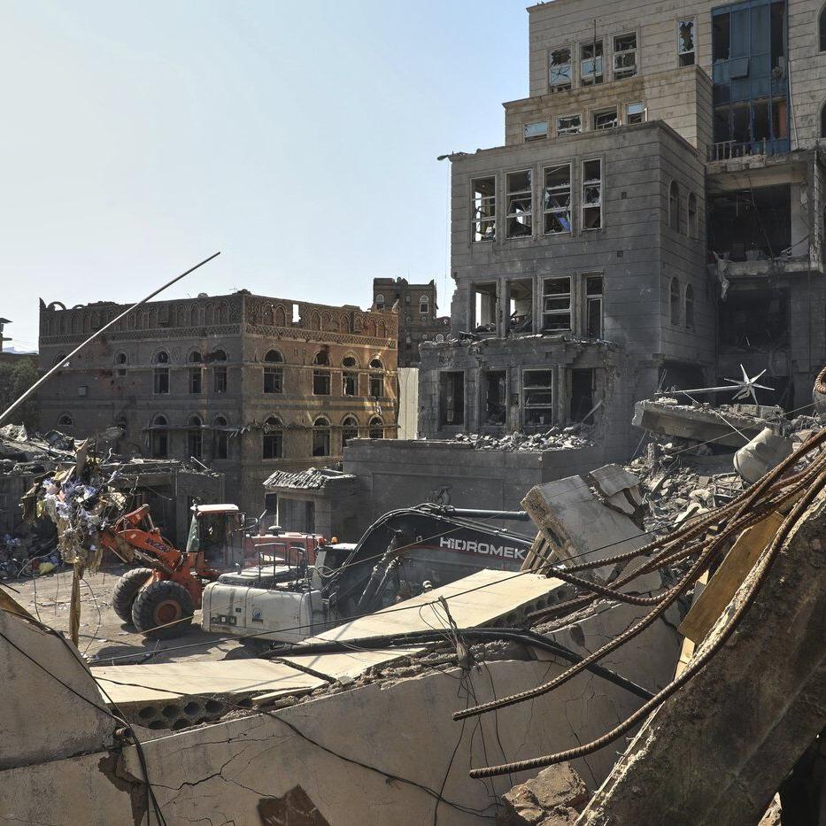 Israel strikes the Yemeni port of Hodeida as Houthi rebels activate air defenses